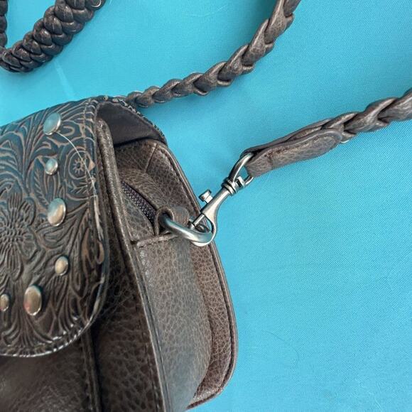 NEW Southwestern Women’s Vegan Brown Turquoise Concho Braided Shoulder Strap Bag - Picture 7 of 11